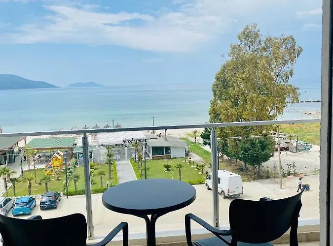 מלון Maor אוריקום