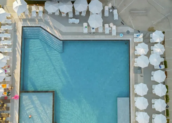 מלון Maor אוריקום